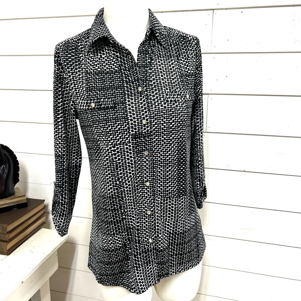 Black white top blouse urban collection small